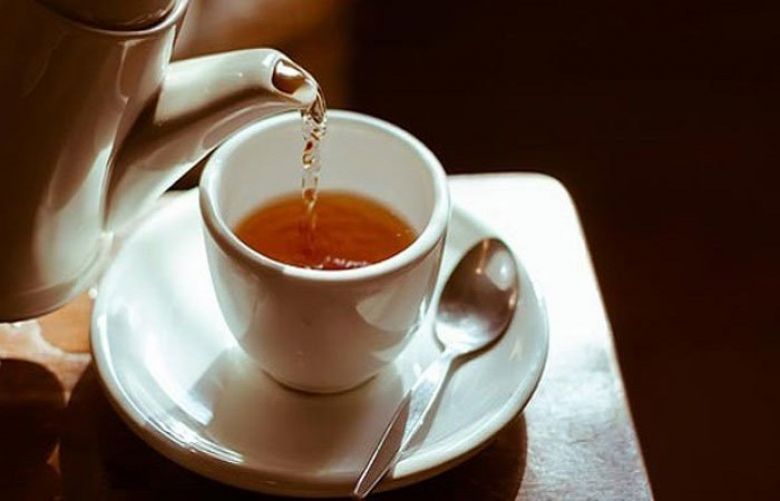 Drinking very hot tea increases risk of cancer