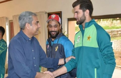 PCB chief meets cricket team in Kakul amid reported furore over remarks by Shaheen