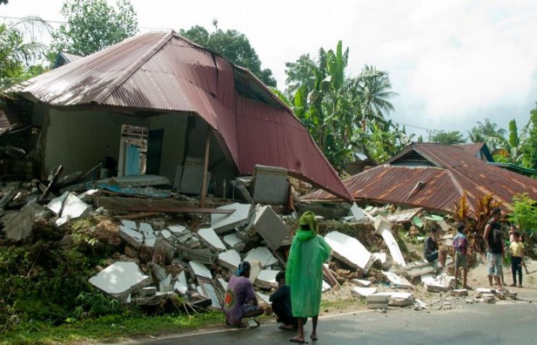 The death toll from a strong earthquake in Indonesia’s eastern province of Maluku has risen to 30 people