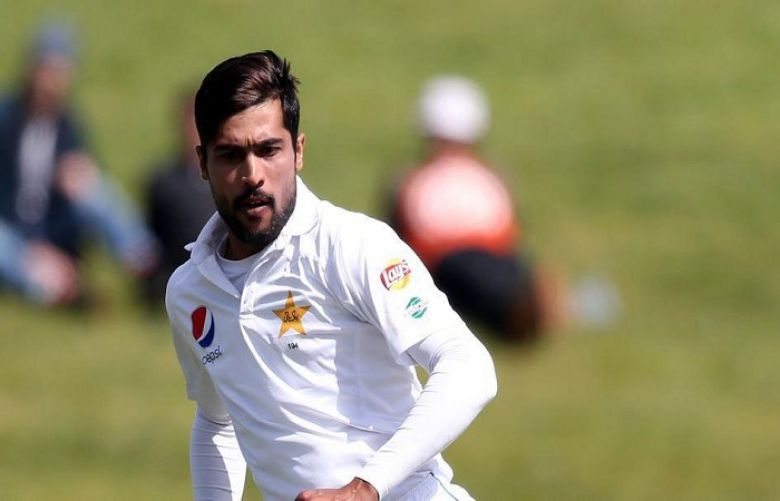 Mohammad Amir took three quick wickets in the morning session