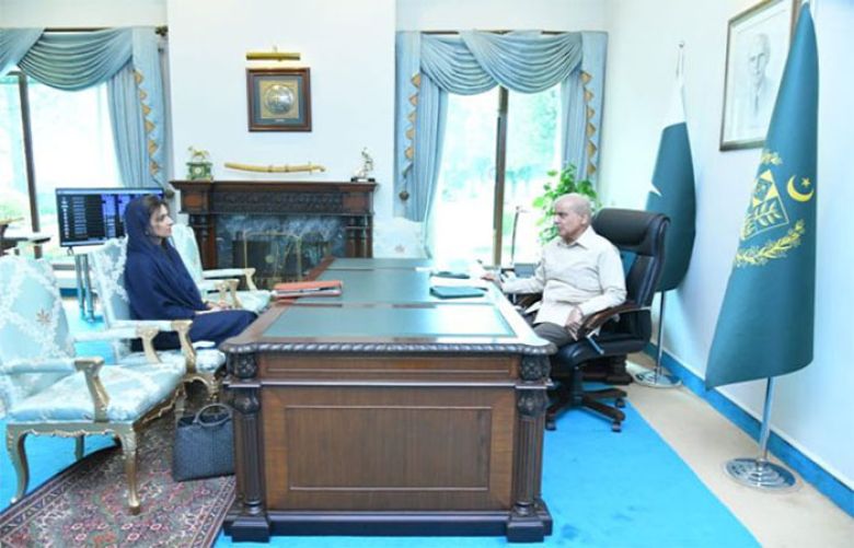 PM, Hina Rabbani discuss Pakistan&#039;s foreign affairs