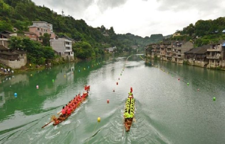 Dragon Boat Mishap Leaves 17 Dead In China