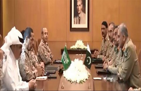 RSLF Commander, Army Chief discuss regional security situation