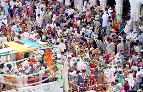 Indian Sikh pilgrims attend Baisakhi celebrations in Pakistan