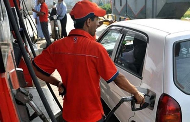 Petrol may go up by Rs25, HSD by Rs40