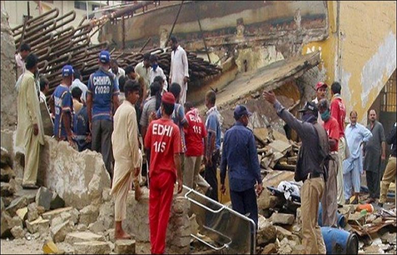 Seven Karachi laborers die as factory boiler blows up collapsing factory roof