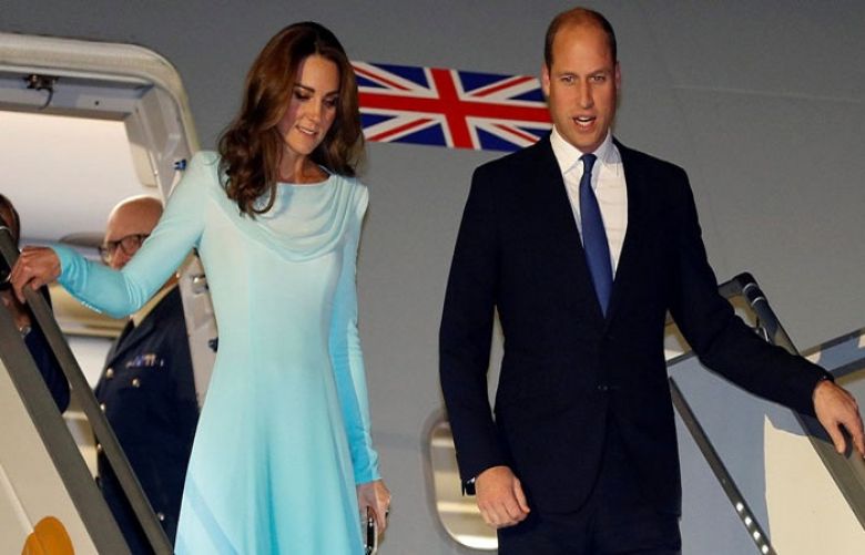  Red carpet rolls out as Prince William, Kate Middleton arrived in Pakistan