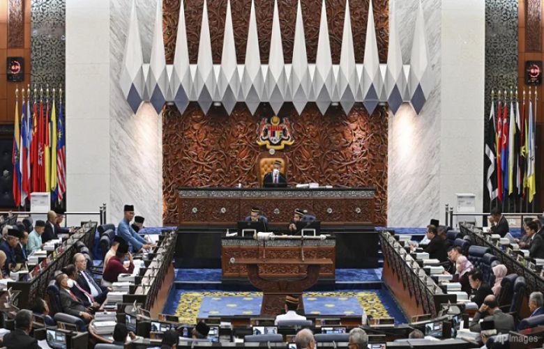 Malaysian PM dissolves parliament, calls for early election