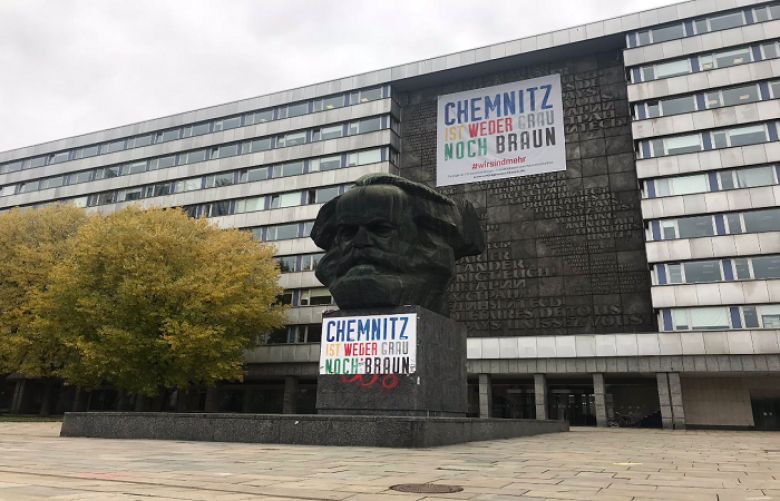 German President Frank-Walter Steinmeier calls for dialogue in Chemnitz