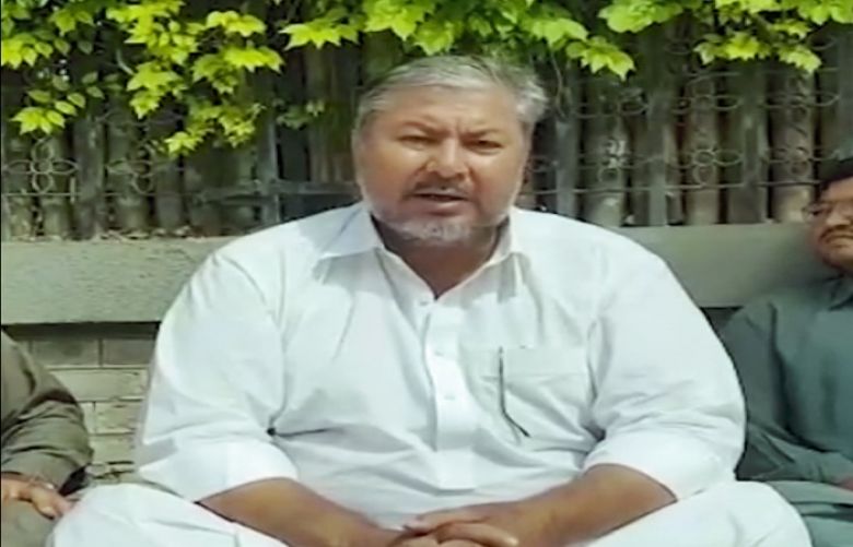 Law minister holds protest outside Balochistan Assembly over Hazara killings