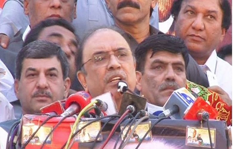 Nawaz in cahoots with establishment for past 30 years: Zardari