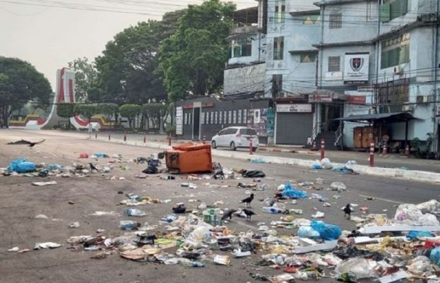 Myanmar protesters launch 'garbage strike