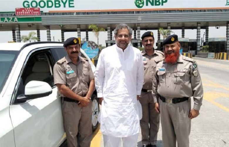 Motorway police penalises former PM Abbasi&#039;s driver for speeding