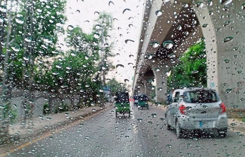 Parts of Karachi receives light rainfall and drizzle
