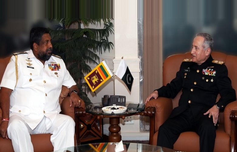 Sri Lankan Defence Chief and Pakstans Naval Chief discuss matters of mutual interest
