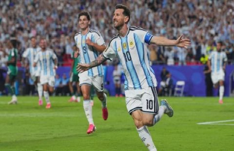Magical Messi equals World Cup goals record as Argentina thump Algeria 3-0