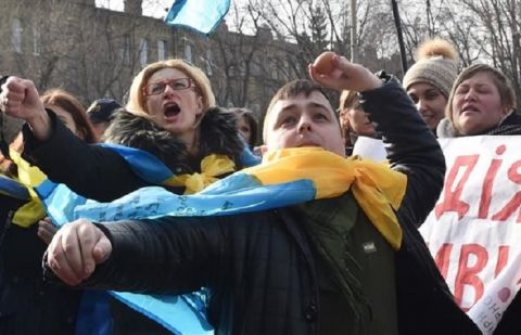 Protesters in Ukraine attack Russian embassy