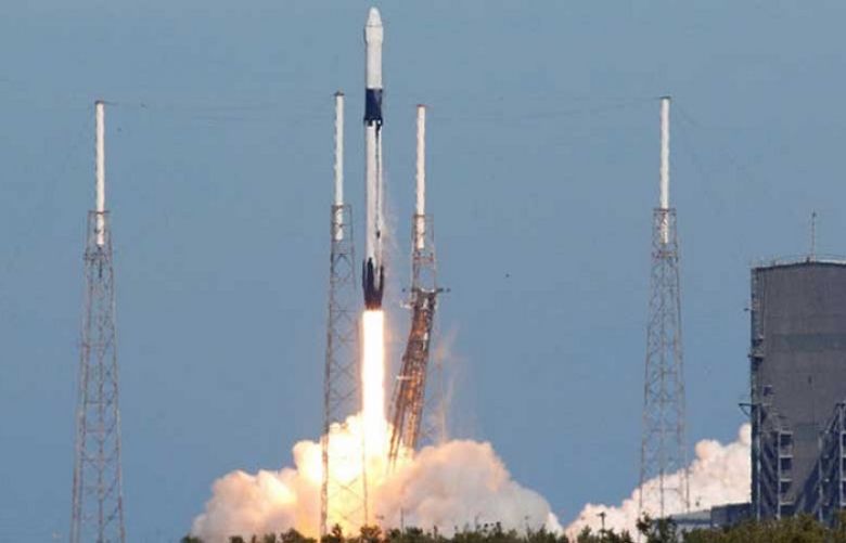 SpaceX rocket sends worms, liquid fuel to Int&#039;l Space Station