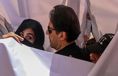 Imran Khan and his wife Bushra bibi
