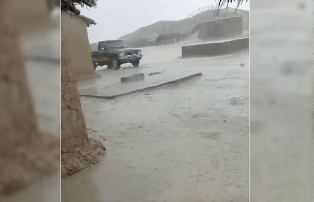 Roads inundated as heavy rains lash Gwadar, other parts of Balochistan