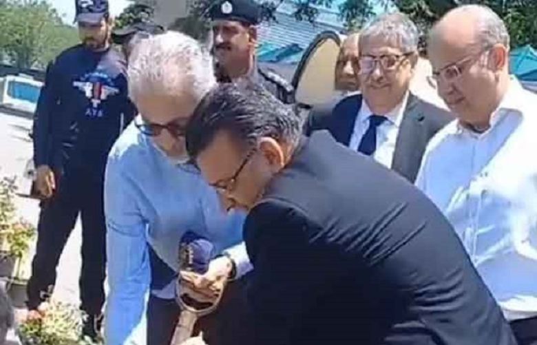 CJP Bandial, Justice Qazi join hands for plantation drive in SC