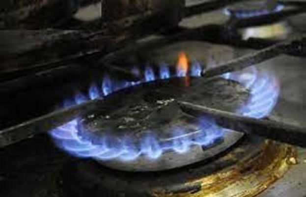 Several Karachi areas face gas shortage