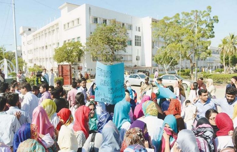 Doctors in government hospitals across Sindh resumed their strike today