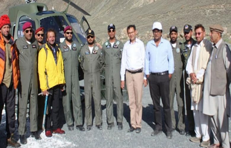 Army rescues three stranded mountaineers in  Nagar GB
