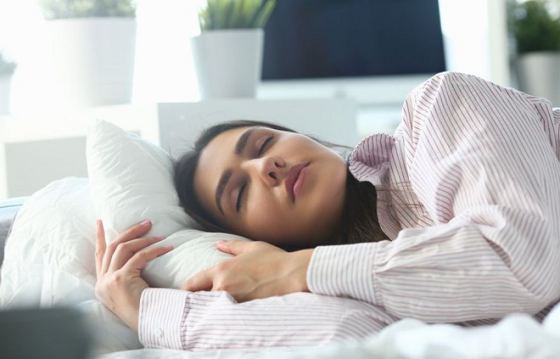Study suggests an extra hour of sleep may not be bad after all
