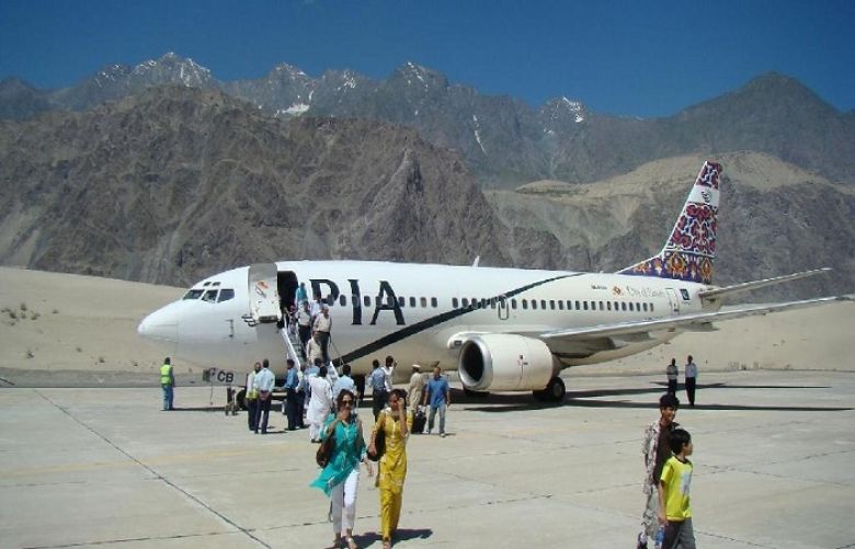 Passengers stranded in GB after grounding of ATR fleet