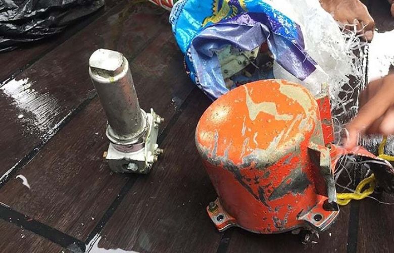 This handout picture taken on January 14, 2019 and released by the Indonesian Navy TNI-AL shows the second &quot;black box&quot; from Lion Air flight 610 that crashed last October, after it was discovered at sea off the coast of Karawang.
