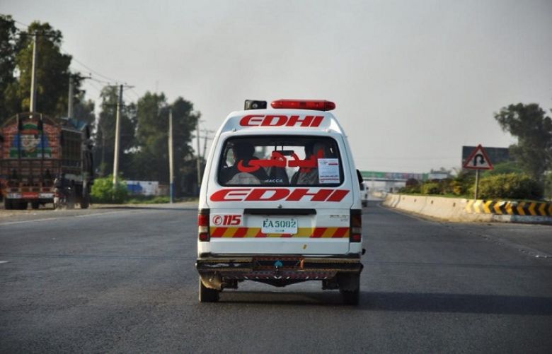 Ten dead, scores injured in Nawabshah road accident
