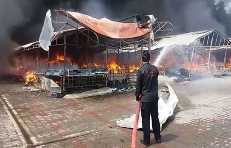Over 100 stalls gutted as fire engulfs Islamabad&#039;s Sasta Bazaar