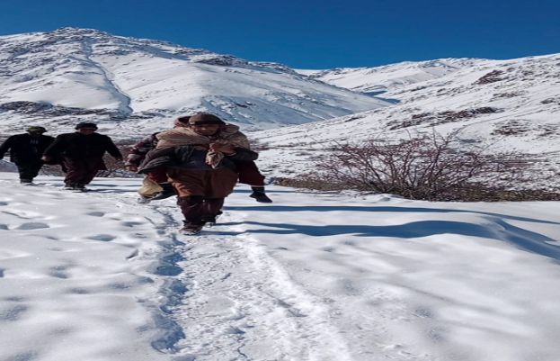 Heavy snowfall in Katisho, Kharmang, Gilgit-Baltistan paralyzes daily life, public protests