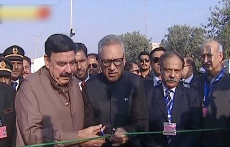 President inaugurates train service in Karachi