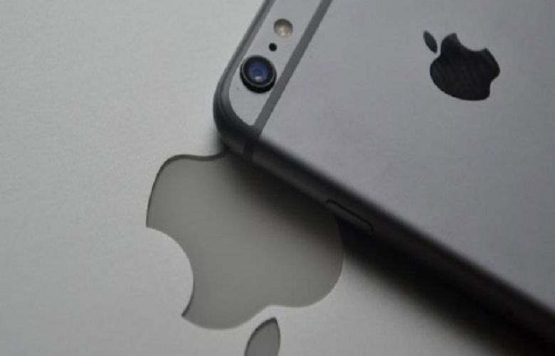 iPhone software update spotlights Apple secrecy on battery health