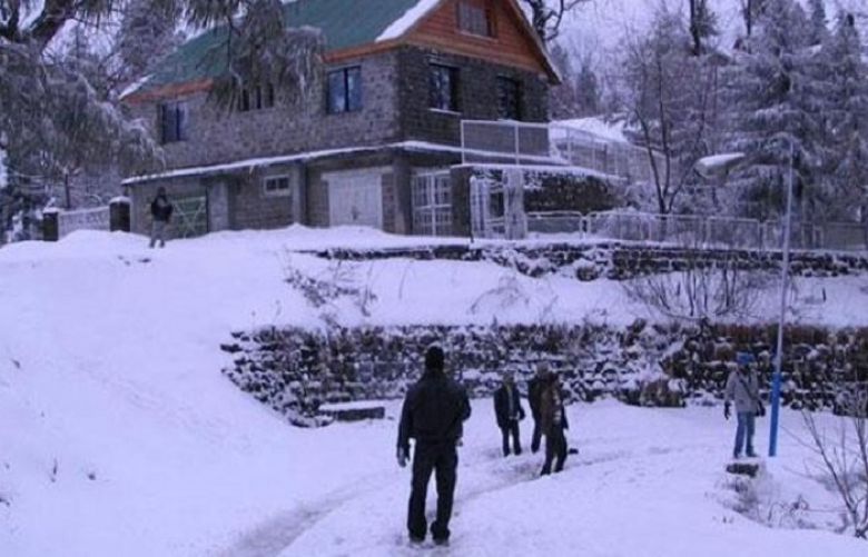 Roads blocked, power suspended after rain, snowfall in parts of country
