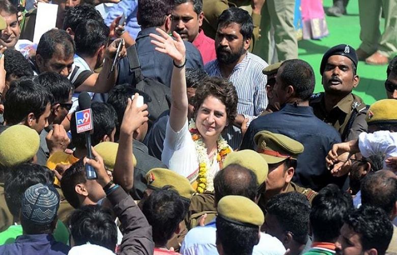 Priyanka Gandhi Vadra (C), Indian political leader and the Congress party&#039;s general secretary for eastern Uttar Pradesh, waves to supporters during her election campaign visit to Varanasi on March 20, 2019. - The newest star in India&#039;s Nehru-Gandhi dynasty wrapped up a pre-election boat tour along the Ganges river on March 20, disembarking in Narendra Modi&#039;s home constituency to attack the prime minister&#039;s record.