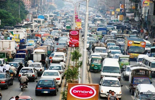 Lahore High Court orders Rs2,000 fine for one-way rule violation