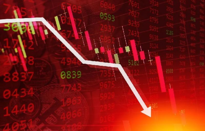 Photo of Currency, stock markets plummet amid investors' lackluster