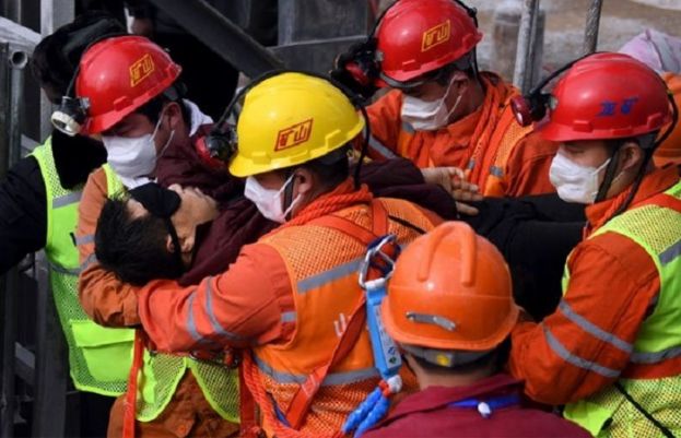 China rescues seven miners after 14 days trapped underground