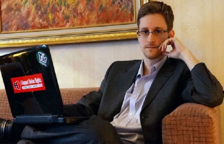 Edward Snowden terms Facebook a &#039;surveillance company&#039;