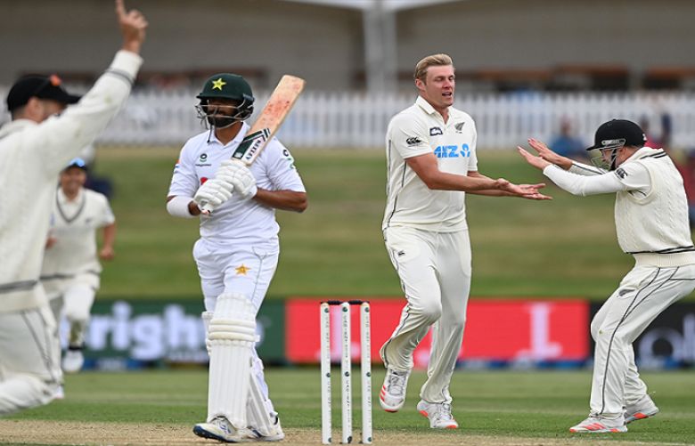Jamieson strikes as Pakistan stumble in reply to New Zealand&#039;s 431