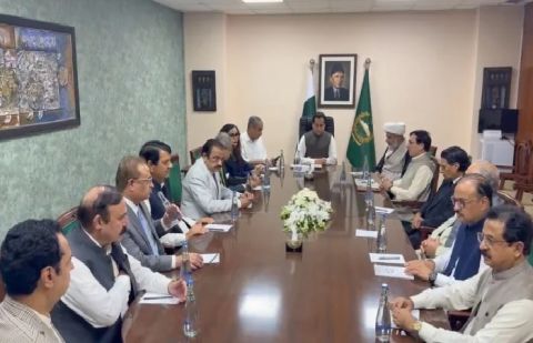 Govt, opposition conclude first round of talks as PTI adamant on holding Oct 4 Islamabad march