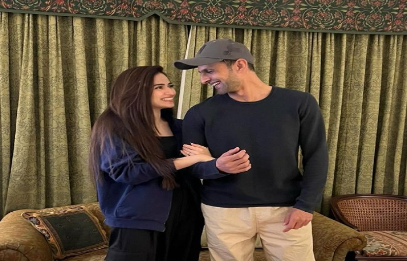 PSL 9: Shoaib Malik, Sana Javed spend time with Karachi Kings family