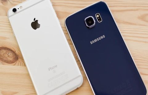Apple overtakes Samsung as world's top smartphone seller