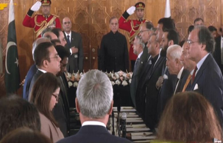 19-member federal cabinet takes oath