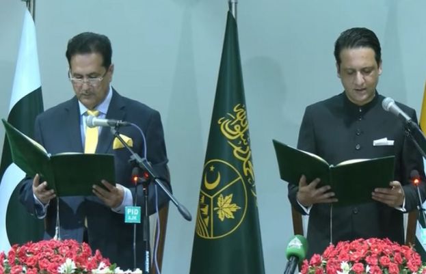 PML-N's Iftikhar Gilani sworn in as 17th prime minister of AJK