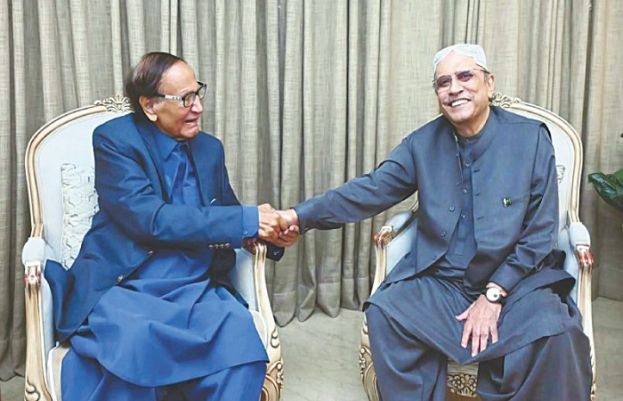Veteran politician and PML-Q chief Chaudhry Shujaat and former president Asif Ali Zardari 