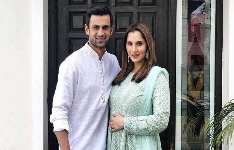 Former Pakistan Cricket Team skipper Shoaib Malik and wife Indian tennis star Sania Mirza 
